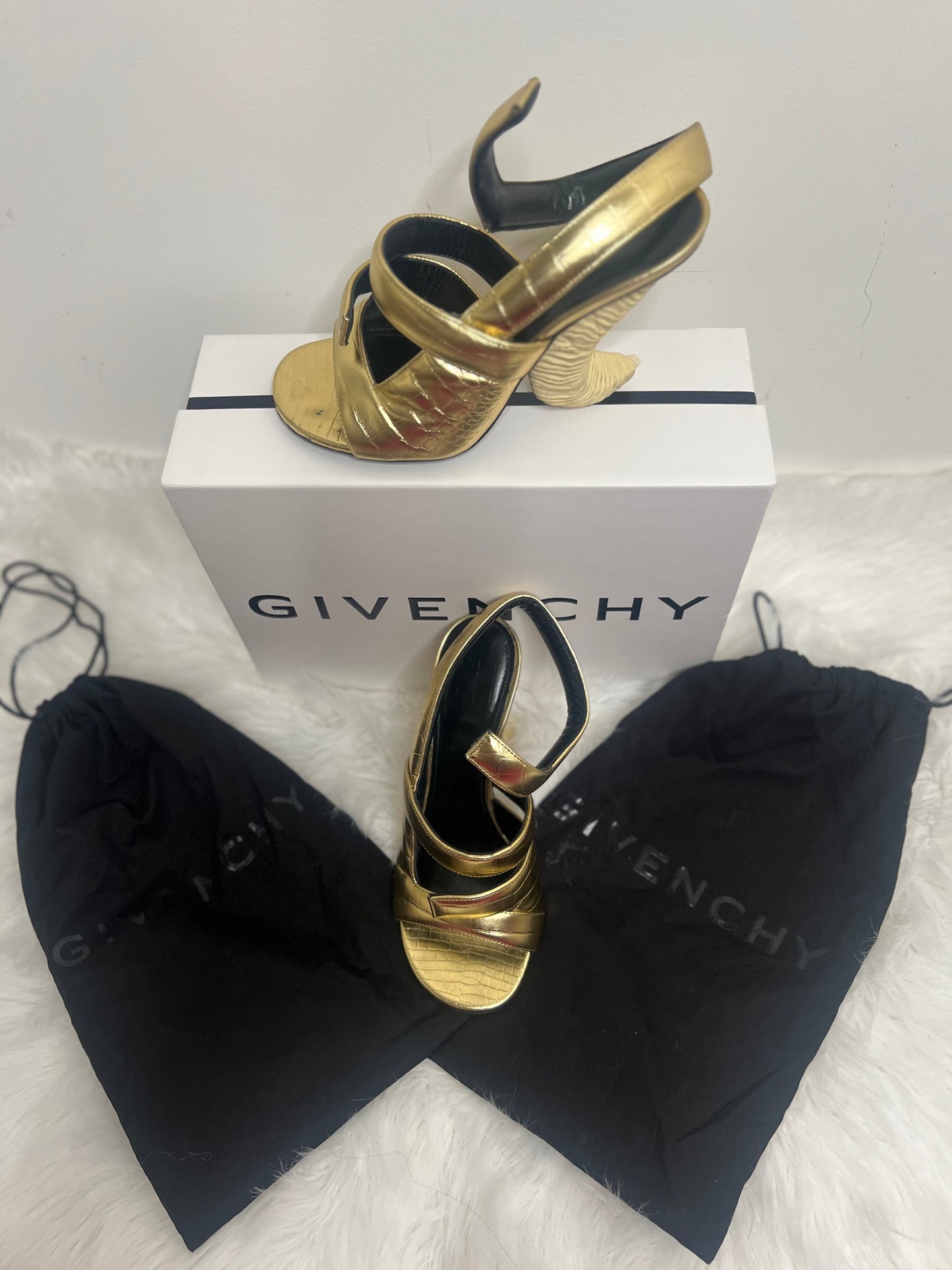 Givenchy 4G Logo Horn
Slingback Sandal heels gold metallic leather
